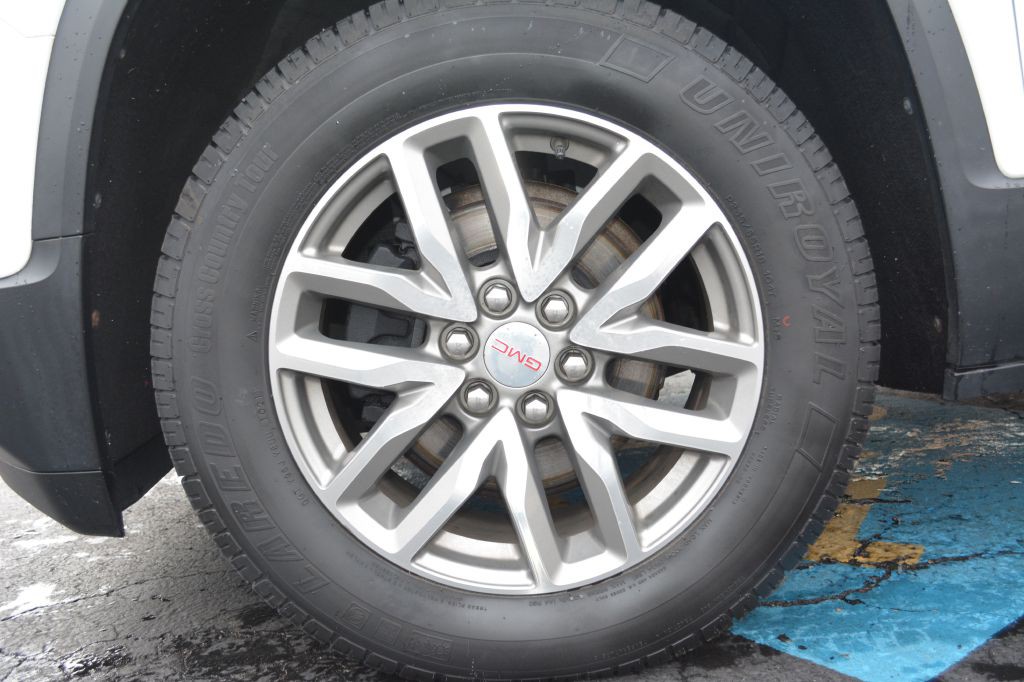 2018 GMC Acadia Image 7