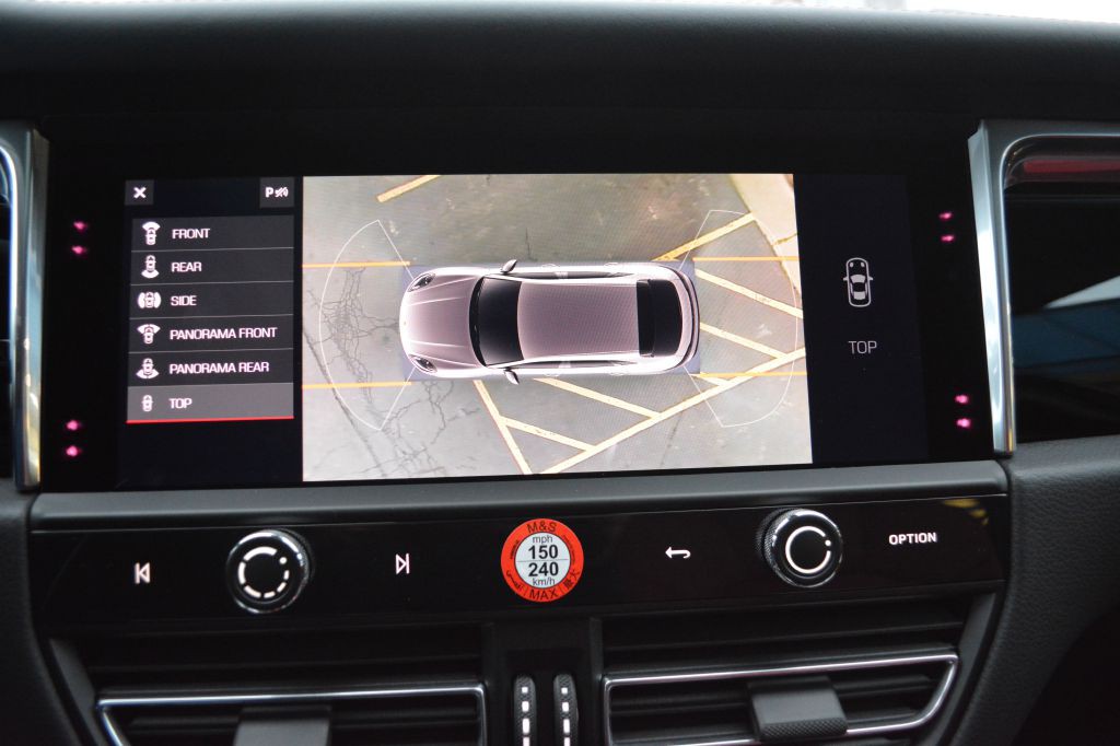 2025 Porsche Macan Image 22