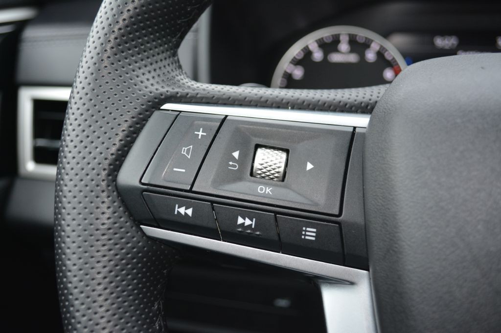 2024 Mitsubishi Outlander Image 16