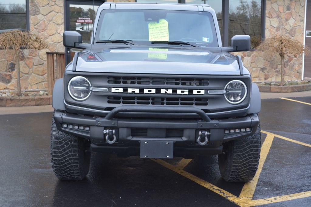 2023 Ford Bronco Image 2