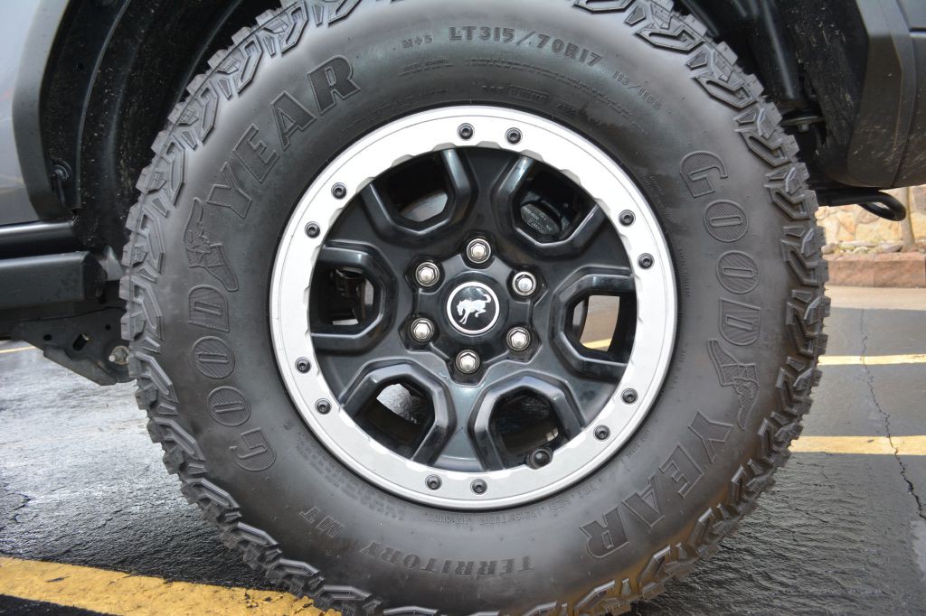 2023 Ford Bronco Image 6