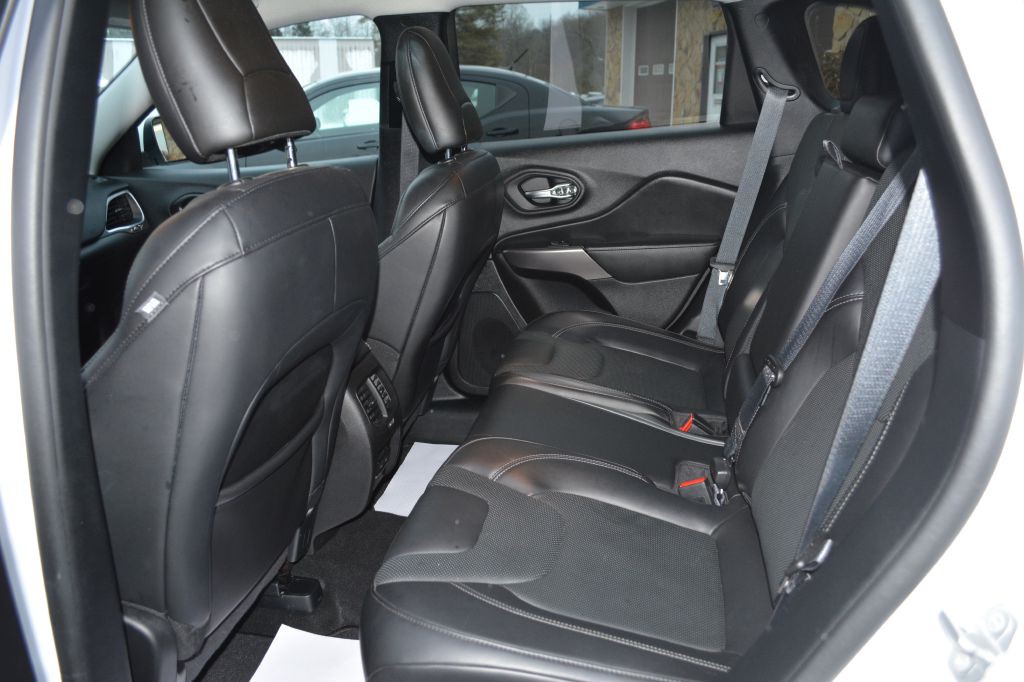 2020 Jeep Cherokee Image 11