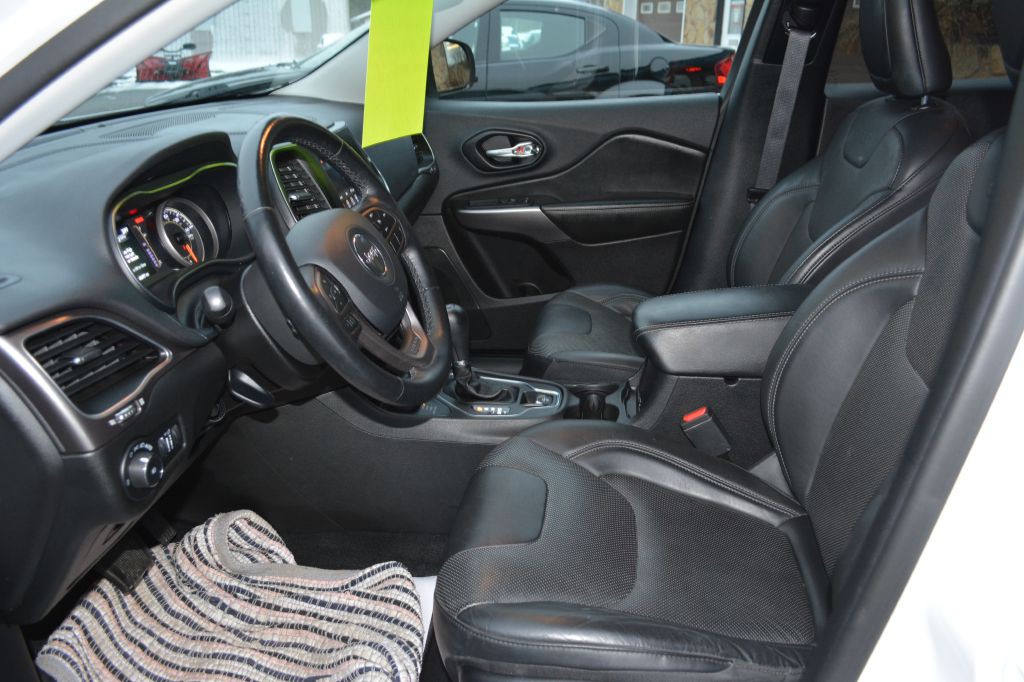 2020 Jeep Cherokee Image 12