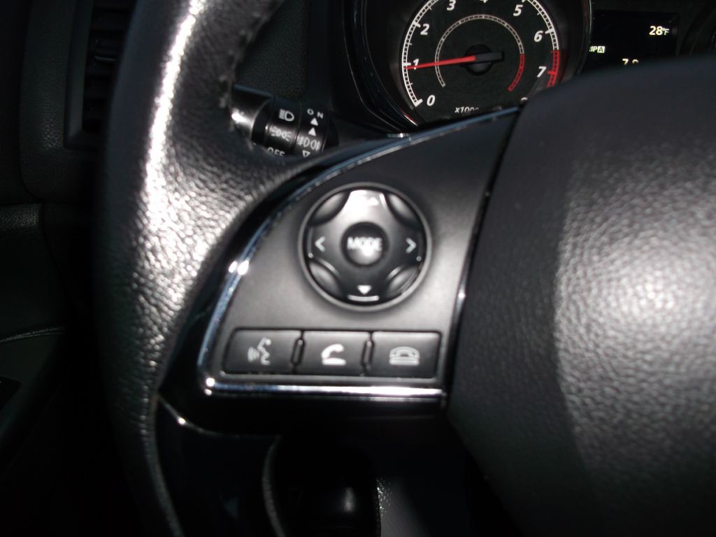 2018 Mitsubishi Outlander Image 15