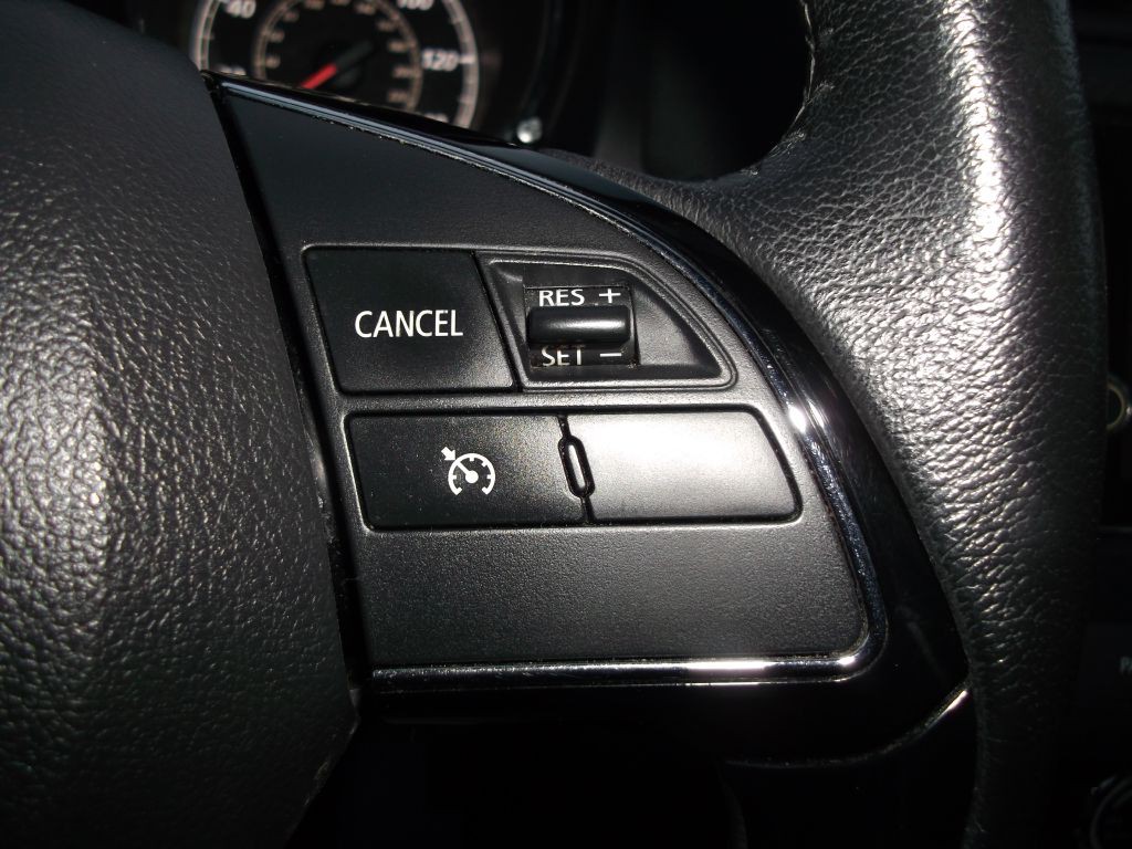 2018 Mitsubishi Outlander Image 16