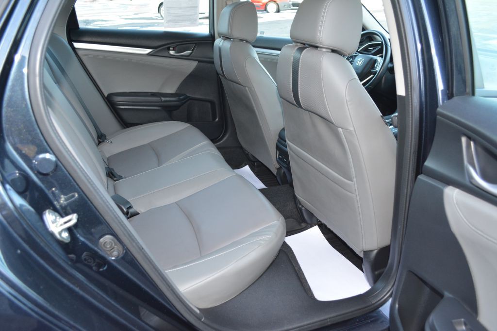 2018 Honda Civic Image 9
