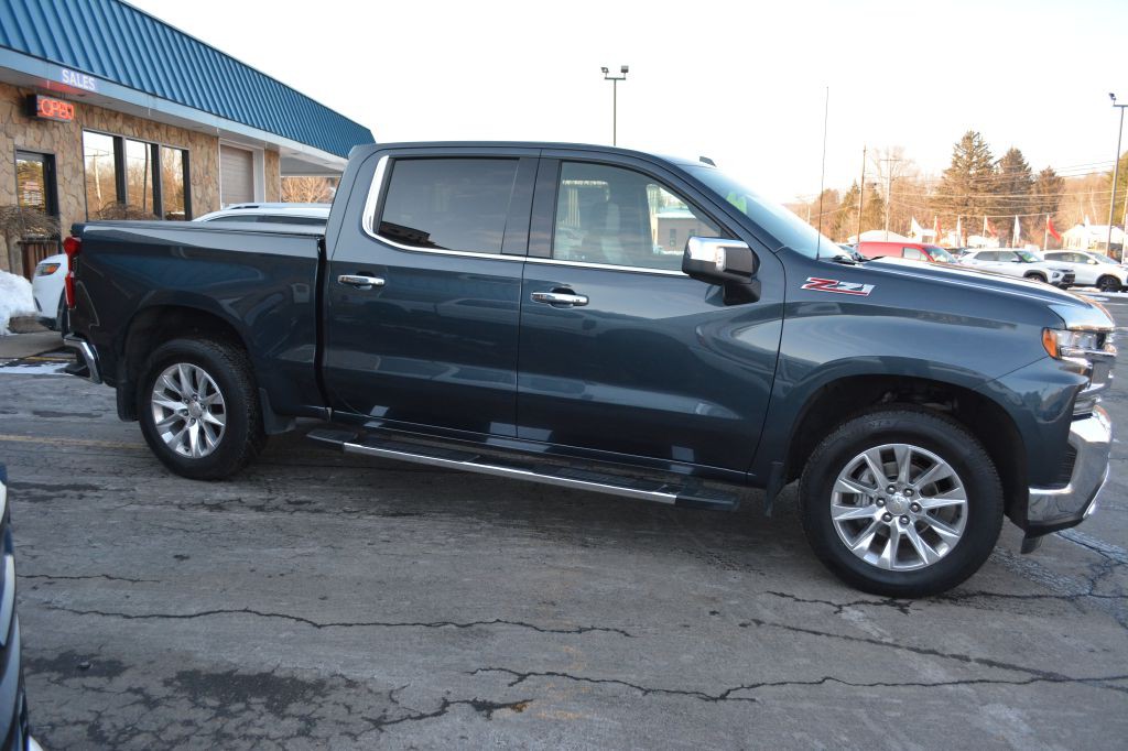 2021 Chevrolet Silverado 1500 Image 3