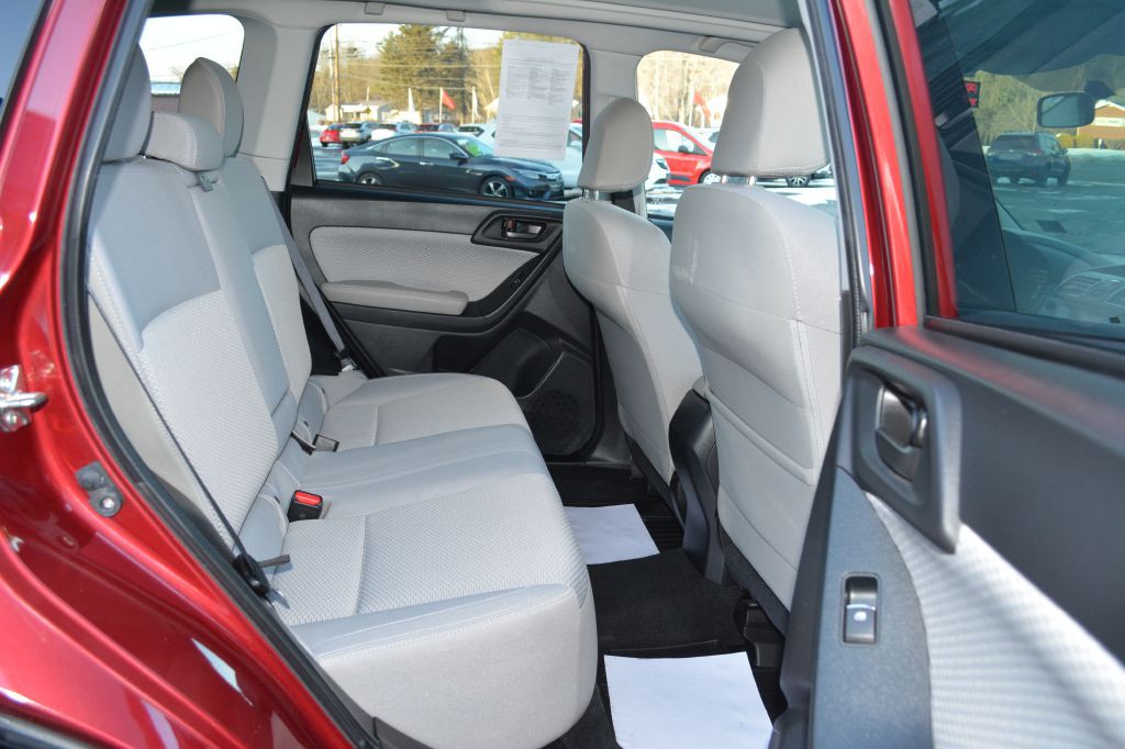 2018 Subaru Forester Image 9