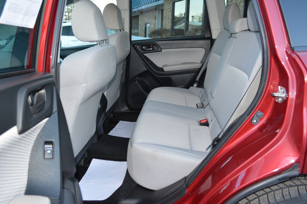 2018 Subaru Forester Image 11