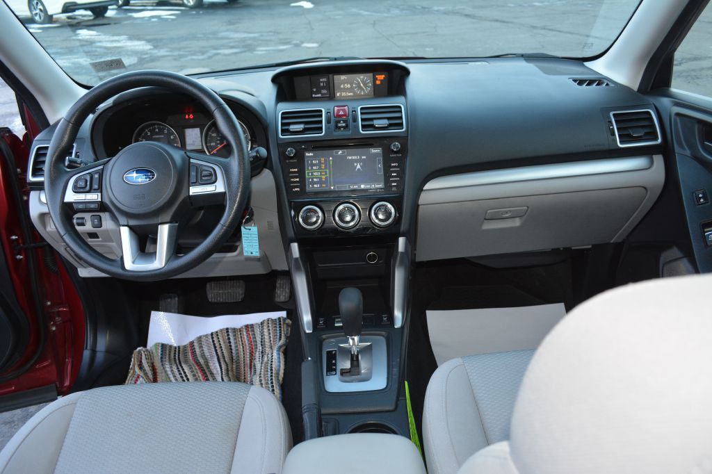 2018 Subaru Forester Image 15