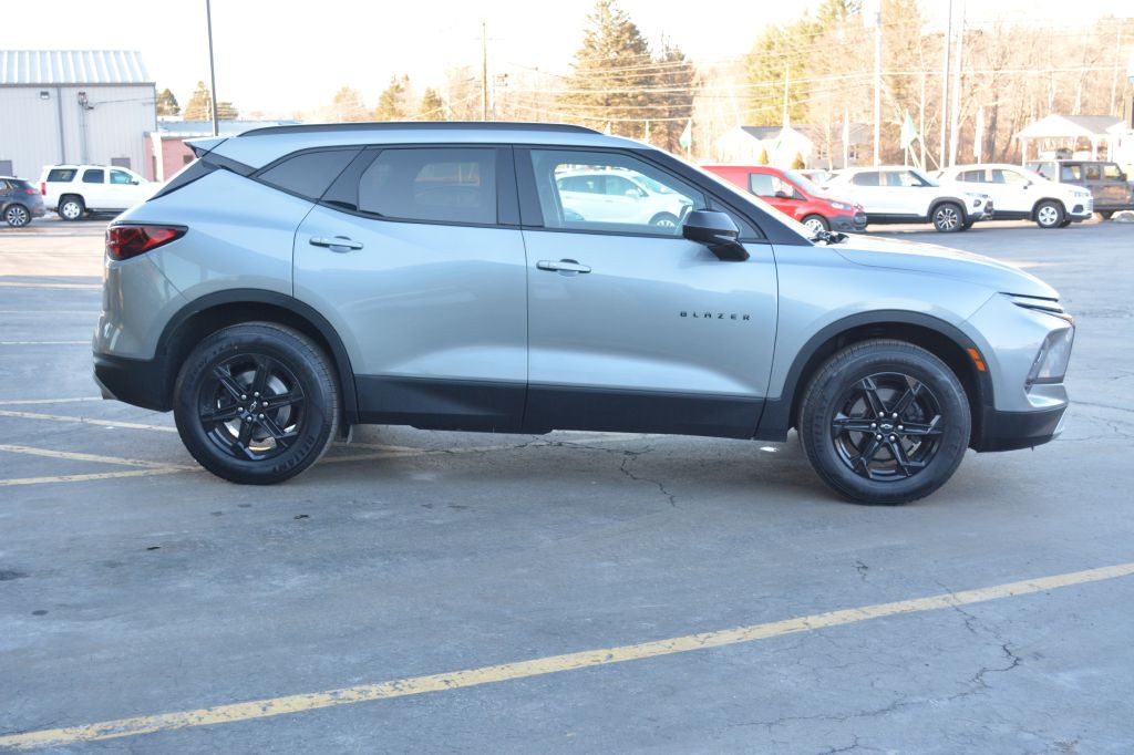 2023 Chevrolet Blazer Image 3