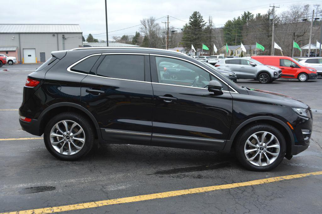 2019 Lincoln MKC Image 3