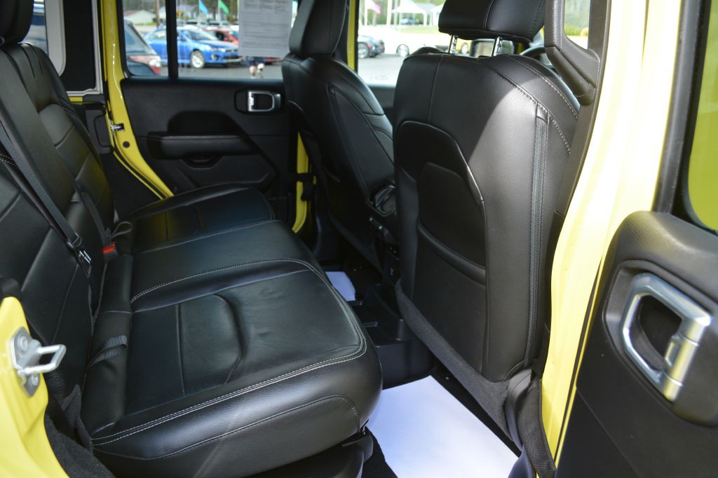 2023 Jeep Wrangler Image 9