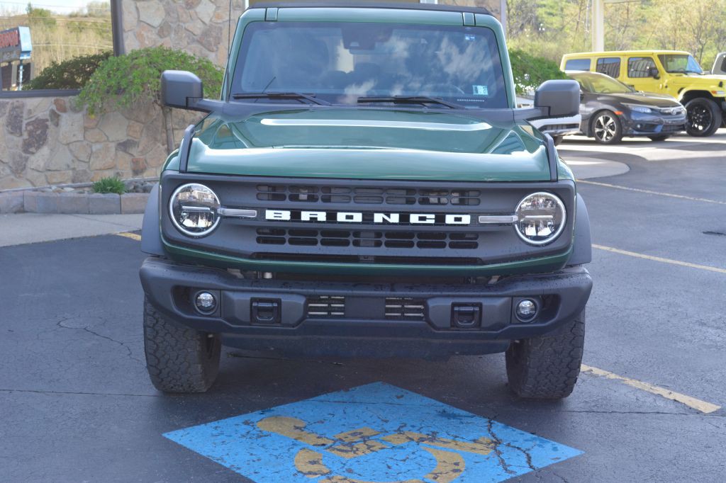 2024 Ford Bronco Image 2