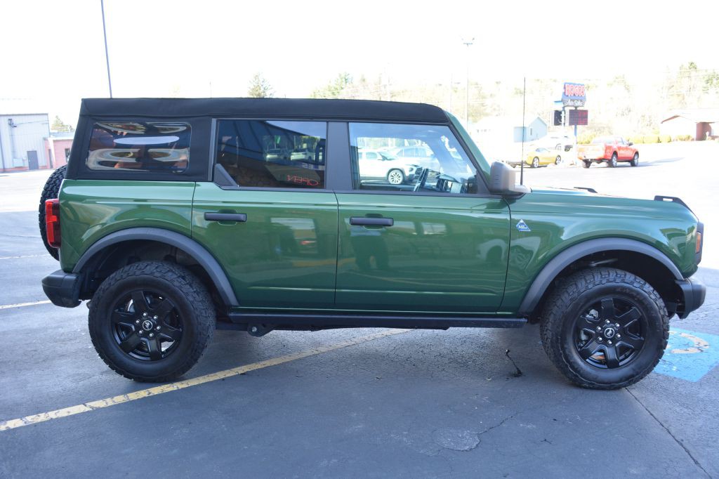 2024 Ford Bronco Image 3