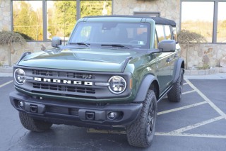 Image for 2024 Ford Bronco Black Diamond ID: 7356435