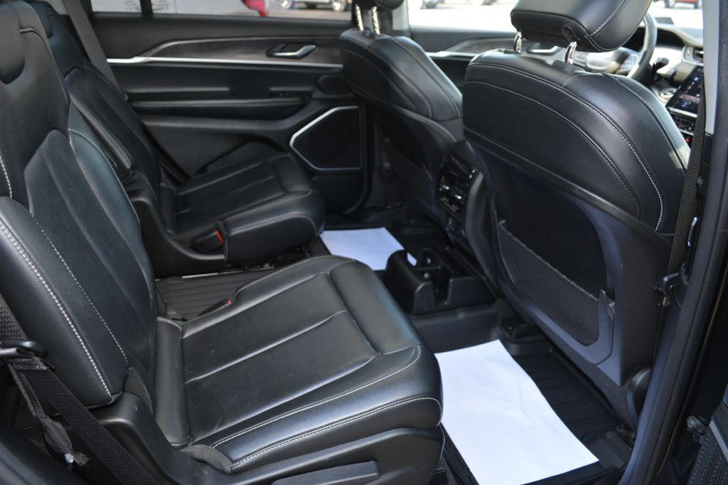 2022 Jeep Grand Cherokee Image 9