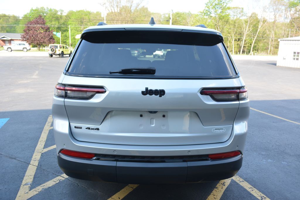 2021 Jeep Grand Cherokee Image 4