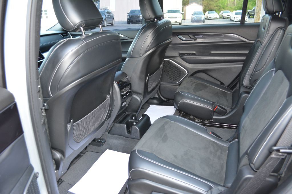 2021 Jeep Grand Cherokee Image 11