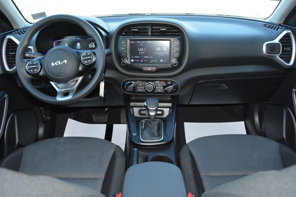 2023 Kia Soul Image 14