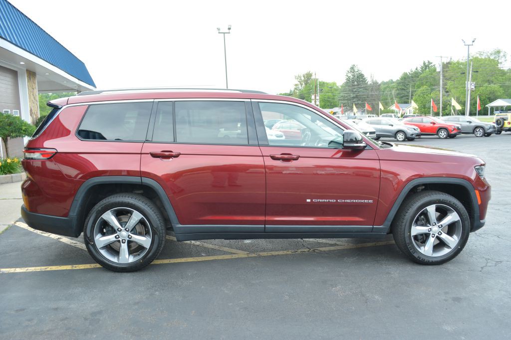 2021 Jeep Grand Cherokee Image 3