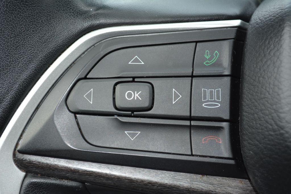 2021 Jeep Grand Cherokee Image 16