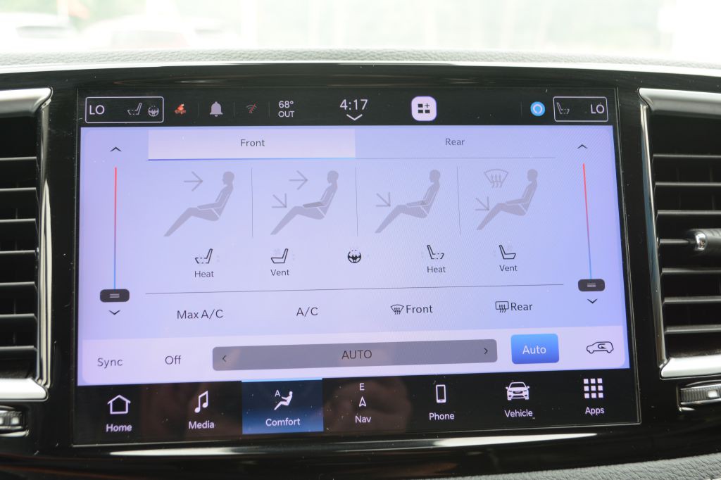 2023 Chrysler Pacifica Image 23