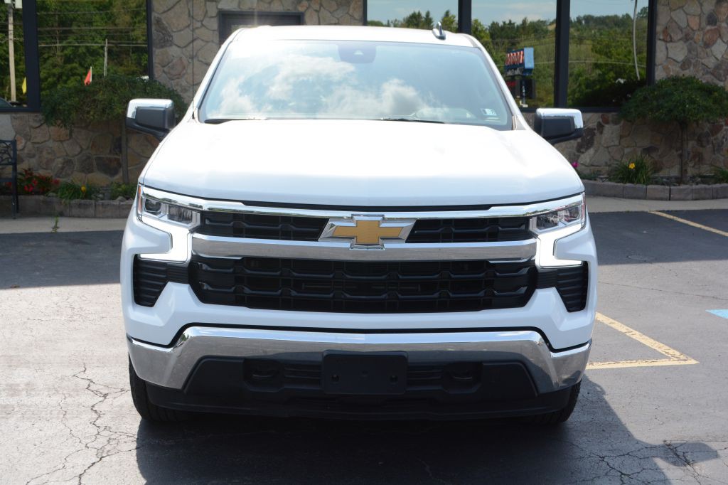 2024 Chevrolet Silverado 1500 Image 2