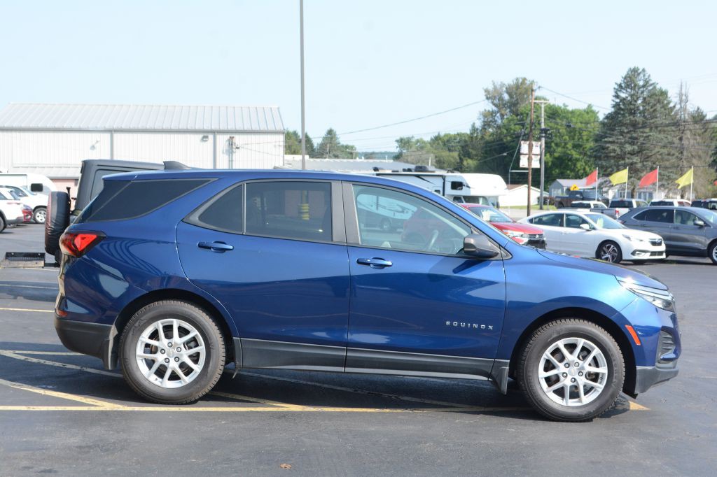 2022 Chevrolet Equinox Image 3