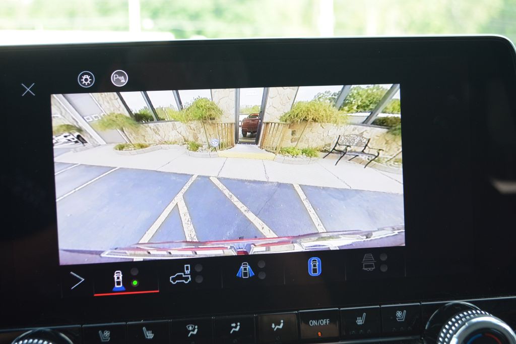 2025 GMC Canyon Image 21