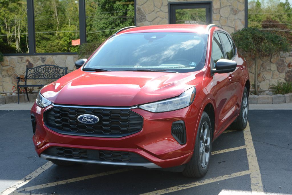 2024 Ford Escape Image 1