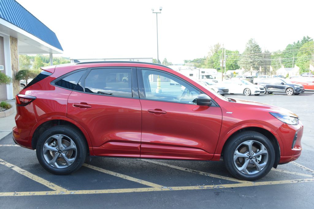 2024 Ford Escape Image 3
