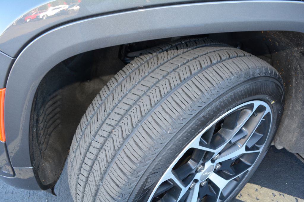 2023 Jeep Grand Cherokee Image 6