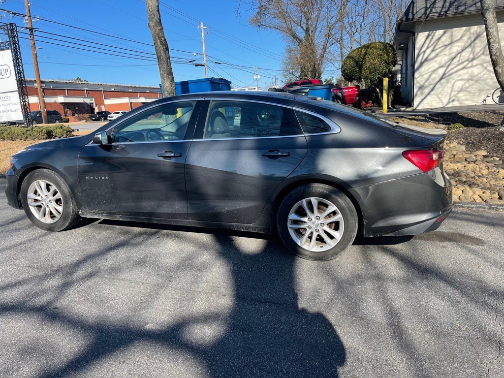 2016 Chevrolet Malibu Image 3