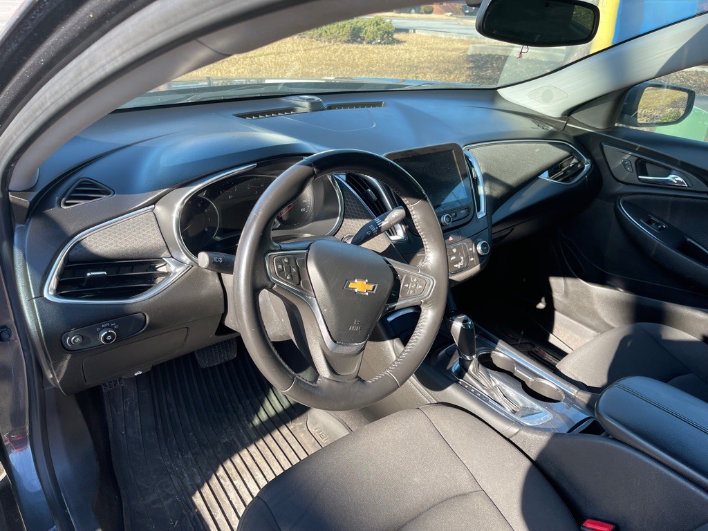 2016 Chevrolet Malibu Image 12
