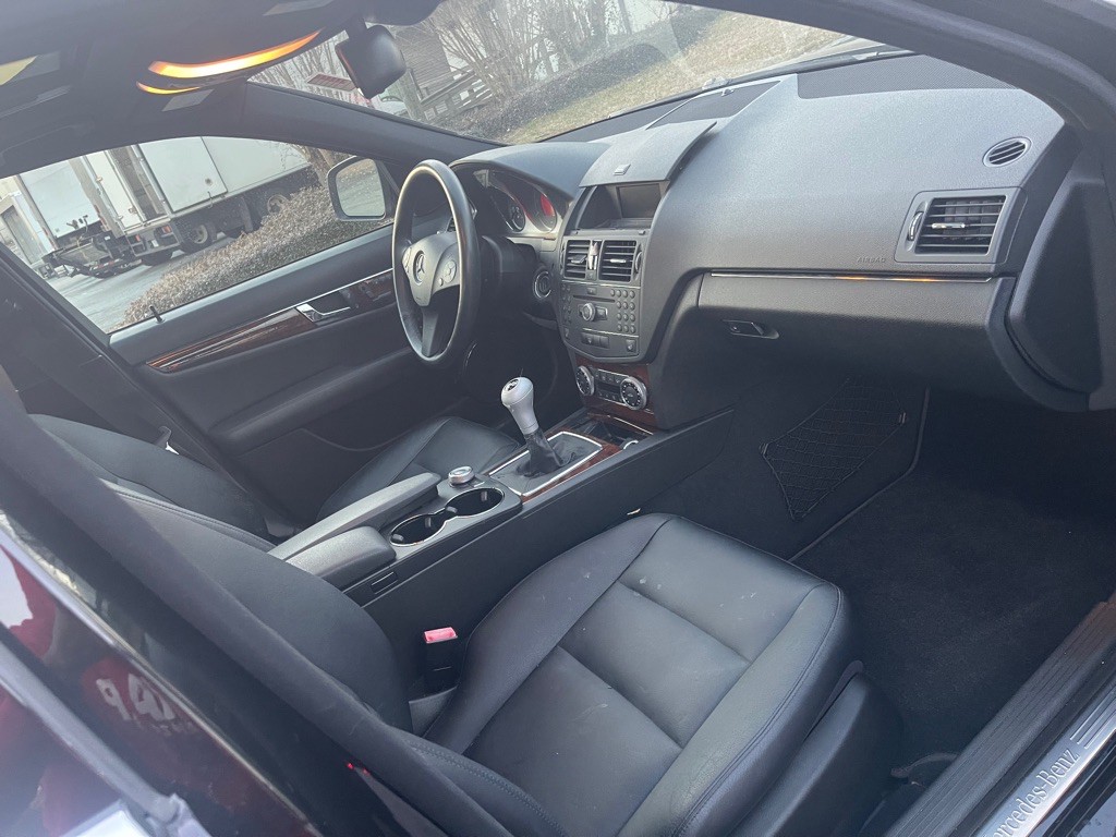2009 Mercedes-Benz C-Class Image 11