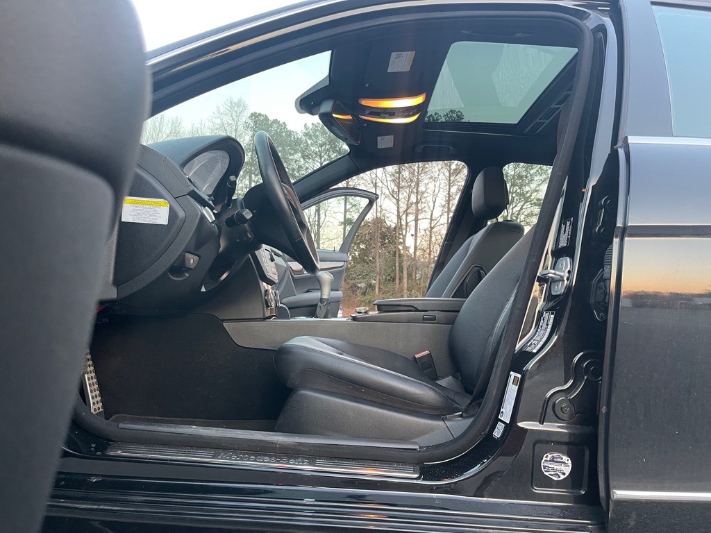 2009 Mercedes-Benz C-Class Image 14