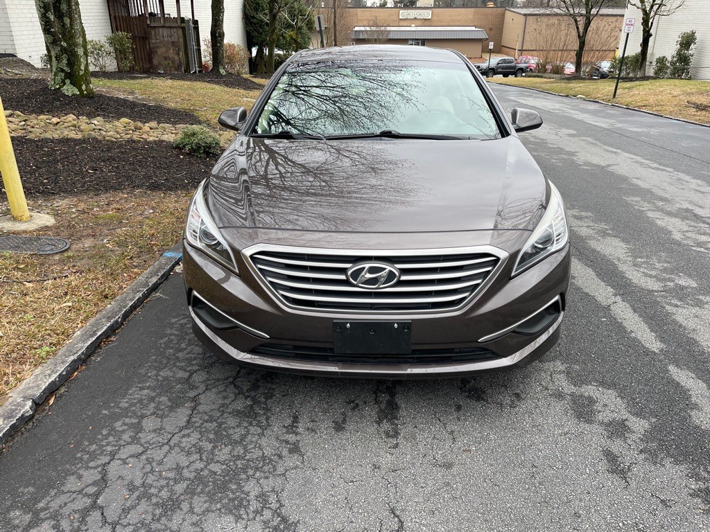 2017 Hyundai Sonata Image 1