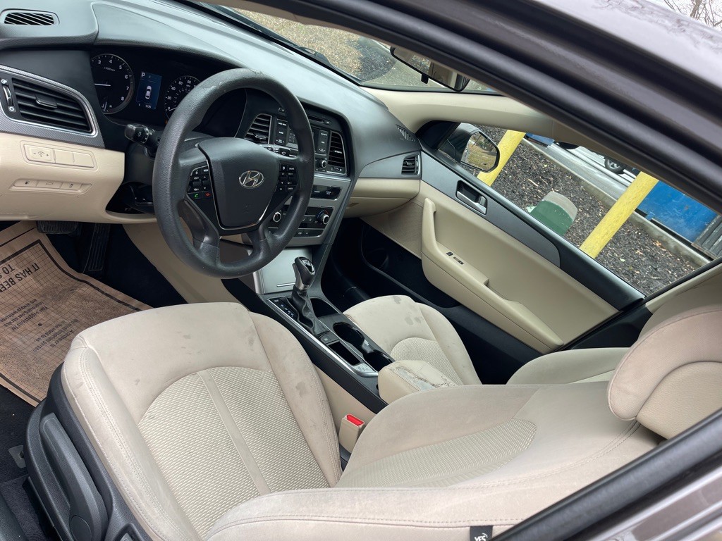 2017 Hyundai Sonata Image 8