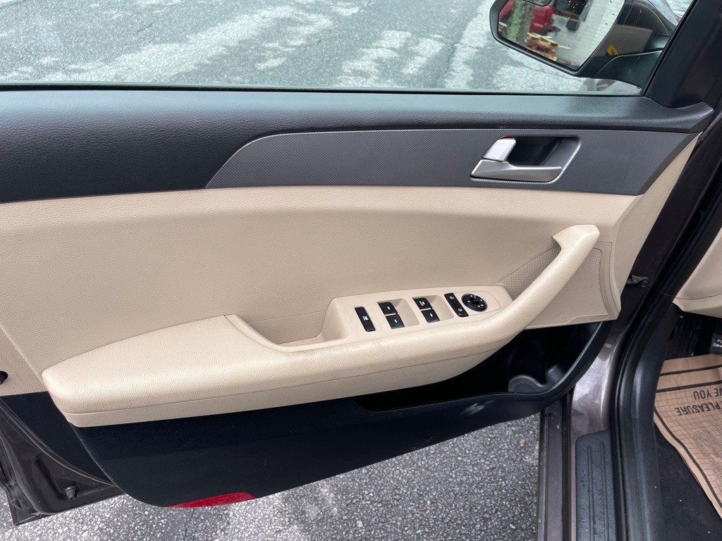 2017 Hyundai Sonata Image 12