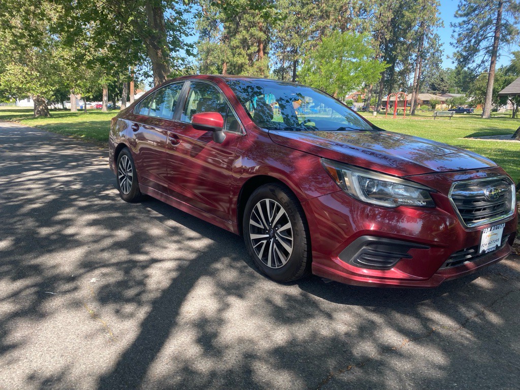 2018 Subaru Legacy Image 1