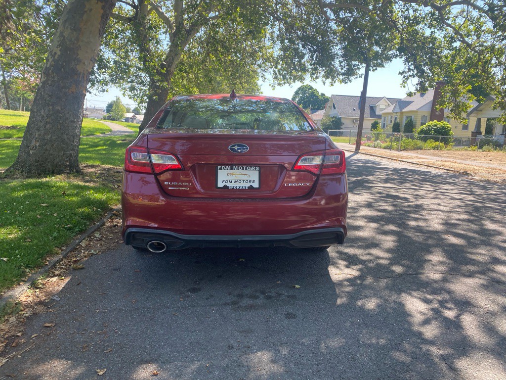 2018 Subaru Legacy Image 6