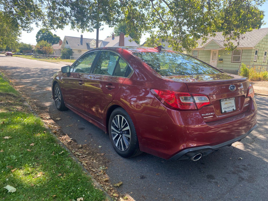 2018 Subaru Legacy Image 7
