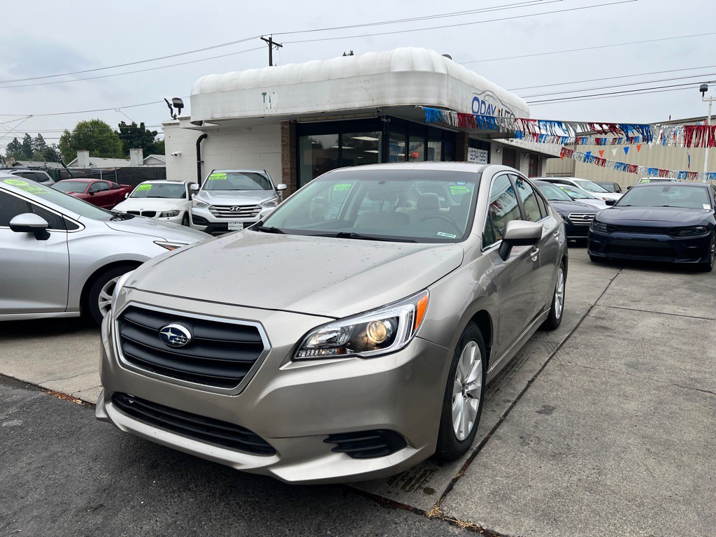 2017 Subaru Legacy Image 1