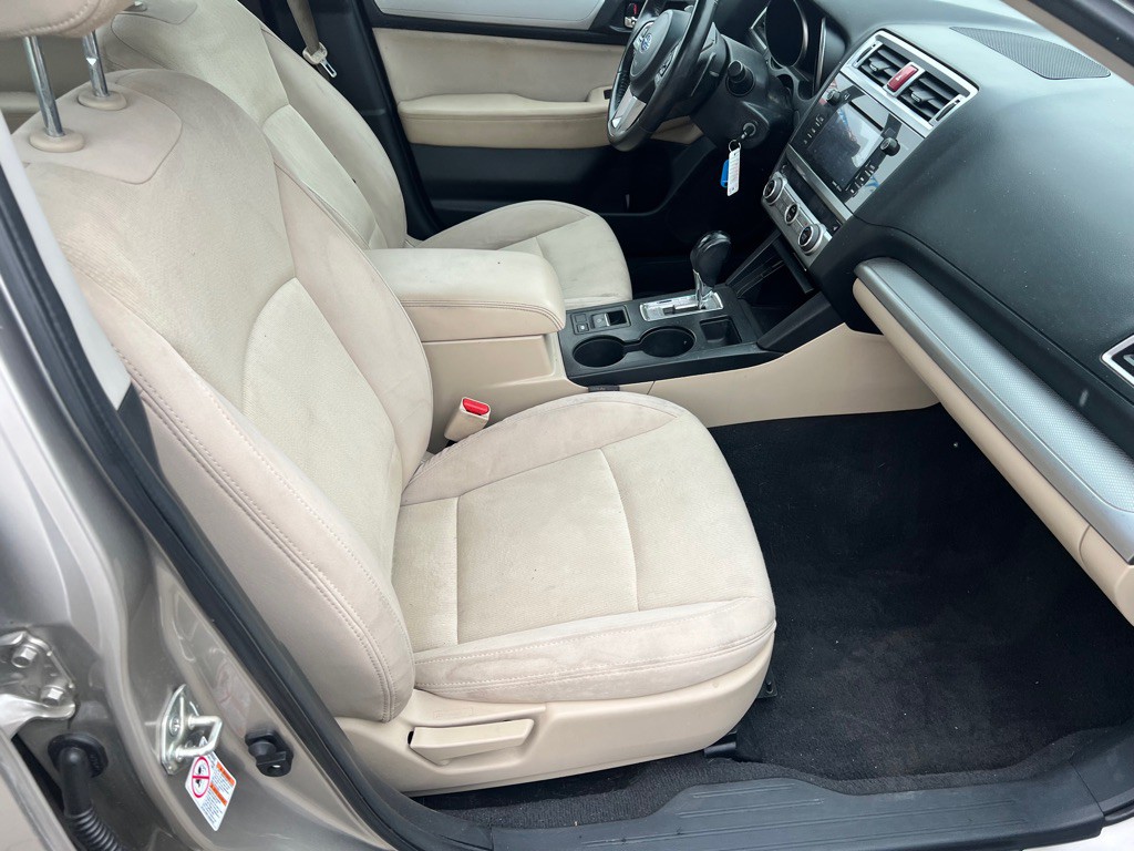 2017 Subaru Legacy Image 6