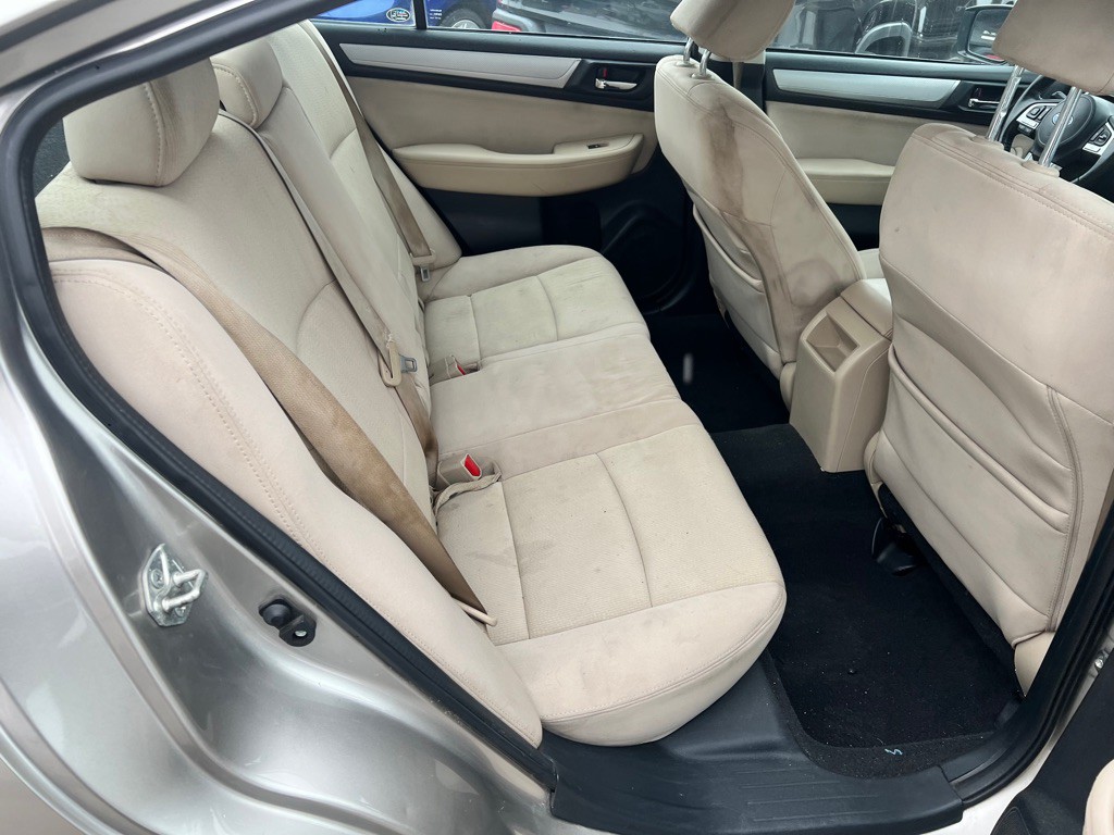 2017 Subaru Legacy Image 8