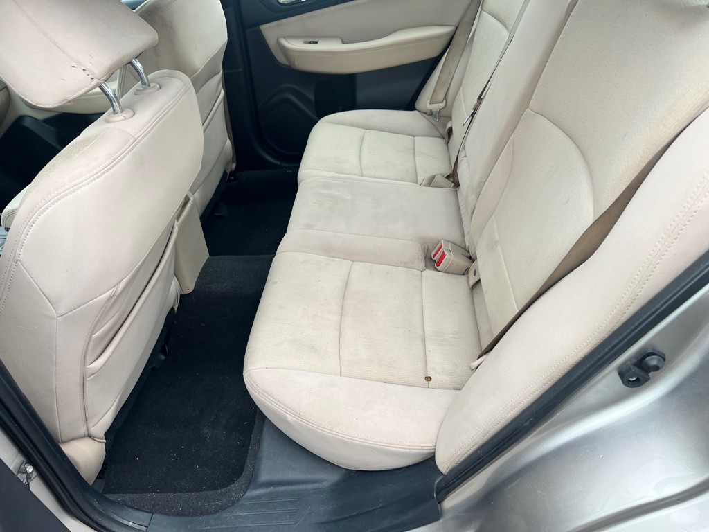 2017 Subaru Legacy Image 9