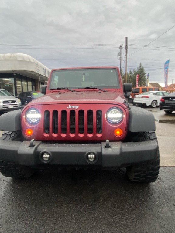 2013 Jeep Wrangler Unlimited Image 2