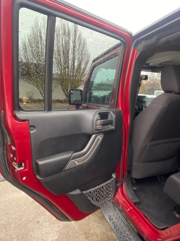 2013 Jeep Wrangler Unlimited Image 12