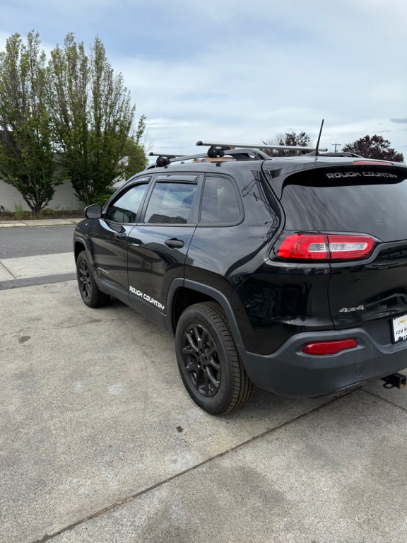 2016 Jeep Cherokee Image 11
